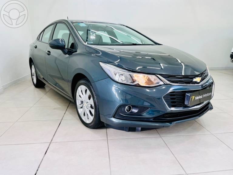 CHEVROLET - CRUZE 1.4 TURBO LT 16V FLEX 4P AUTOMÁTICO - 2018/2019 - CINZA - R$ 89.990,00