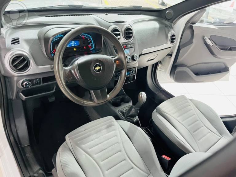 CHEVROLET - MONTANA 1.4 MPFI SPORT CS 8V FLEX 2P MANUAL - 2011/2012 - BRANCA - R$ 47.990,00