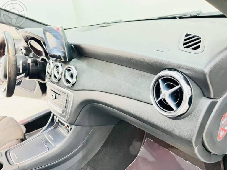 MERCEDES-BENZ - GLA 250 2.0 16V TURBO SPORT 4P AUTOMÁTICO - 2018/2018 - CINZA - R$ 157.900,00