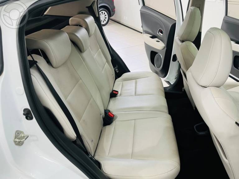 HONDA - HR-V 1.5 16V FLEX TOURING TURBO 4P AUTOMÁTICO - 2019/2020 - BRANCA - R$ 134.900,00