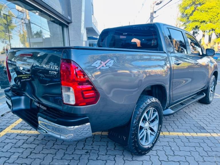 TOYOTA - HILUX 2.8 SRV 4X4 CD 16V DIESEL 4P AUTOMÁTICO - 2020/2020 - CINZA - R$ 205.000,00
