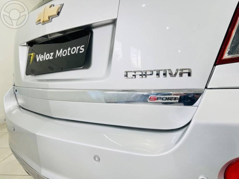 CHEVROLET - CAPTIVA 3.6 SFI AWD V6 24V 4P AUTOMÁTICO - 2011/2012 - PRATA - R$ 49.900,00