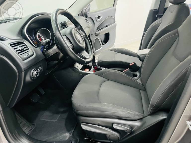 JEEP - COMPASS 2.0 16V FLEX SPORT AUTOMÁTICO - 2020/2021 - CINZA - R$ 99.900,00