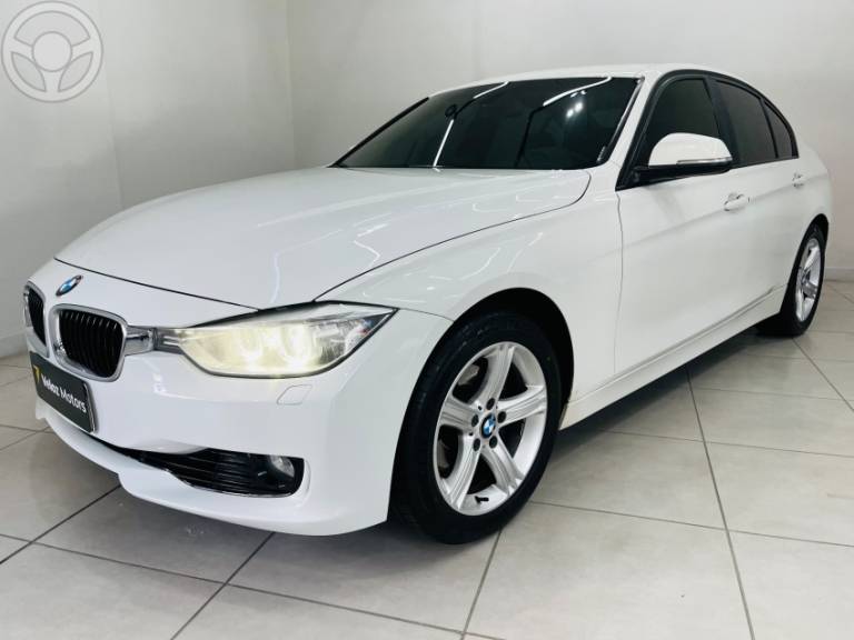 BMW - 320I 2.0 16V TURBO 4P AUTOMÁTICO - 2013/2014 - BRANCA - R$ 94.999,00