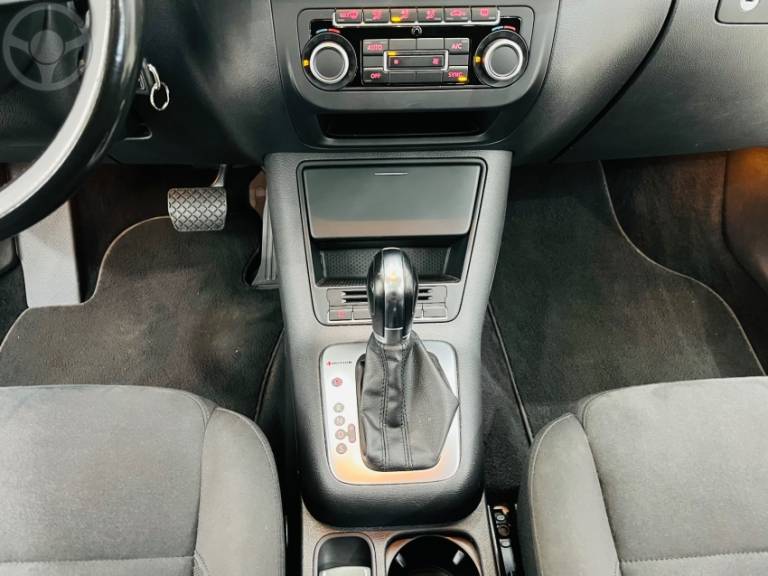 VOLKSWAGEN - TIGUAN 2.0 TSI 16V TURBO 4P TIPTRONIC - 2013/2013 - BRANCA - R$ 66.900,00