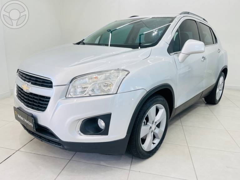 CHEVROLET - TRACKER 1.8 MPFI LTZ 4X2 16V FLEX 4P AUTOMÁTICO - 2013/2014 - PRATA - R$ 74.900,00