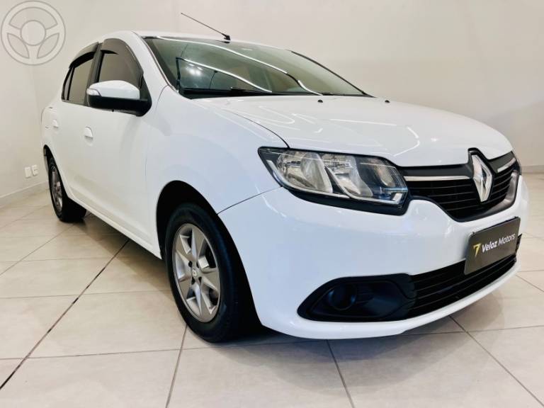 RENAULT - LOGAN 1.0 EXPRESSION 12V FLEX 4P MANUAL - 2018/2019 - BRANCA - R$ 43.900,00