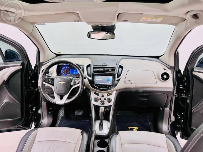CHEVROLET - TRACKER 1.8 MPFI LTZ 4X2 16V FLEX 4P AUTOMÁTICO - 2014/2014 - PRETA - R$ 69.900,00