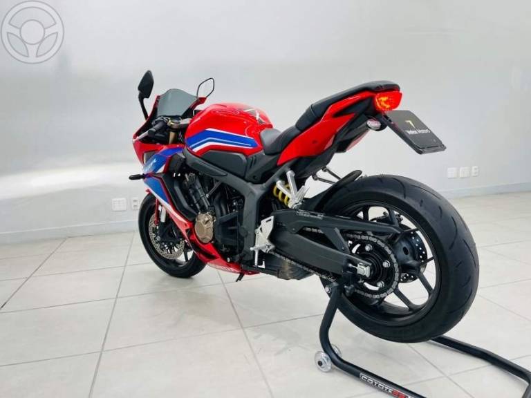 HONDA - CBR 650R - 2022/2022 - VERMELHA - R$ 55.900,00