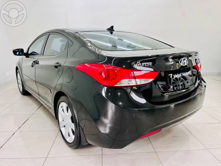 HYUNDAI - ELANTRA 2.0 GLS 16V FLEX 4P AUTOMÁTICO - 2012/2013 - PRETA - R$ 65.900,00