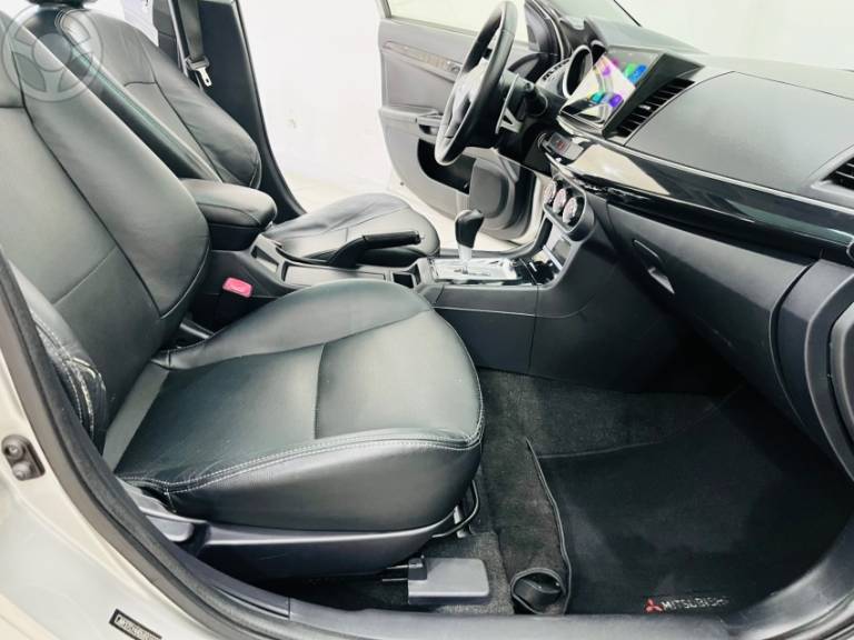 MITSUBISHI - LANCER 2.0 CVT 16V 4P AUTOMÁTICO - 2012/2013 - PRATA - R$ 65.990,00
