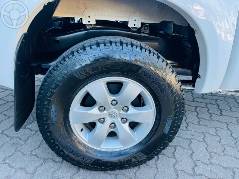 TOYOTA - HILUX 3.0 SRV TOP 4X4 CD 16V TURBO INTERCOOLER DIESEL 4P AUTOMÁTICO - 2013/2013 - BRANCA - R$ 134.990,00