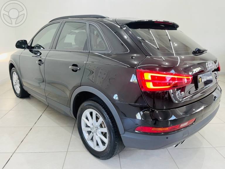 AUDI - Q3 1.4 TFSI AMBIENTE 4P S TRONIC - 2015/2016 - PRETA - R$ 88.990,00