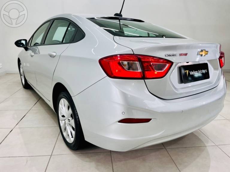 CHEVROLET - CRUZE 1.4 TURBO LT 16V FLEX 4P AUTOMÁTICO - 2018/2018 - PRATA - R$ 86.990,00