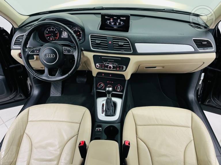 AUDI - Q3 1.4 TFSI AMBIENTE 4P S TRONIC - 2015/2016 - PRETA - R$ 89.990,00