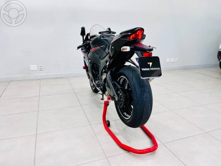 KAWASAKI - Z-1000 ABS - 2016/2017 - PRETA - R$ 73.500,00