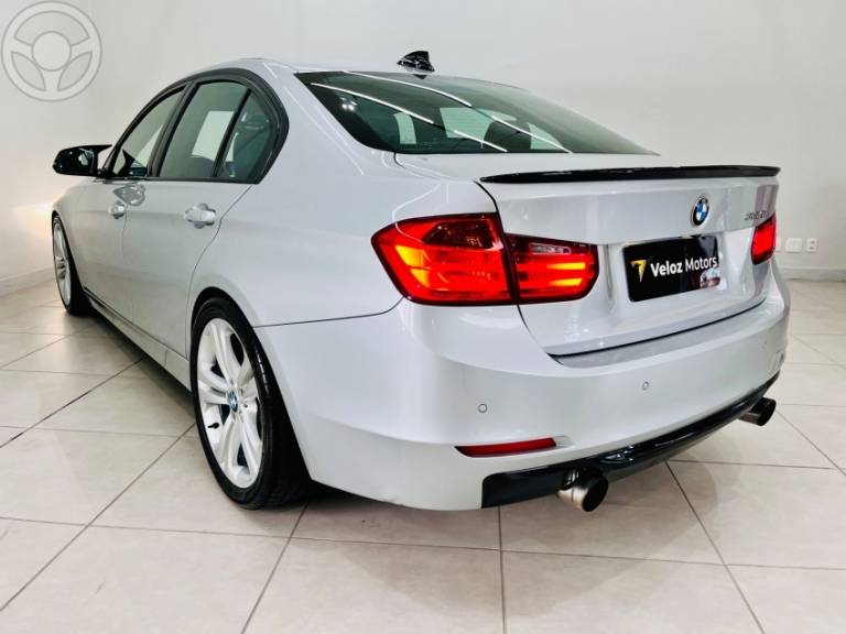 BMW - 335I 3.0 SPORT SEDAN 24V 4P AUTOMÁTICO - 2012/2013 - PRATA - R$ 178.900,00