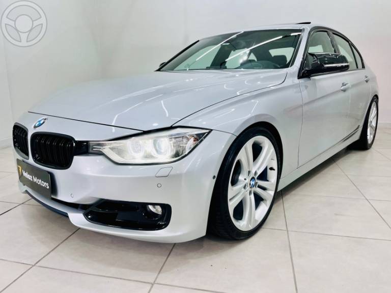 BMW - 335I 3.0 SPORT SEDAN 24V 4P AUTOMÁTICO - 2012/2013 - PRATA - R$ 178.900,00