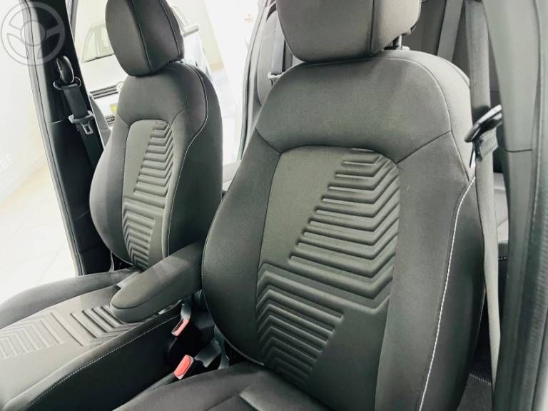 FIAT - CRONOS 1.8 HGT 16V FLEX 4P AUTOMÁTICO - 2020/2020 - BRANCA - R$ 77.990,00