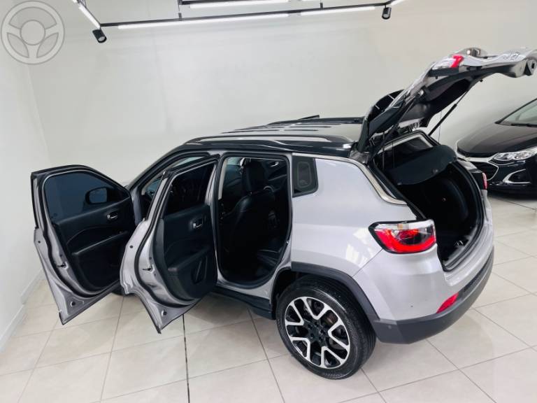 JEEP - COMPASS 2.0 16V DIESEL LIMITED 4X4 AUTOMÁTICO - 2020/2020 - PRATA - R$ 122.990,00