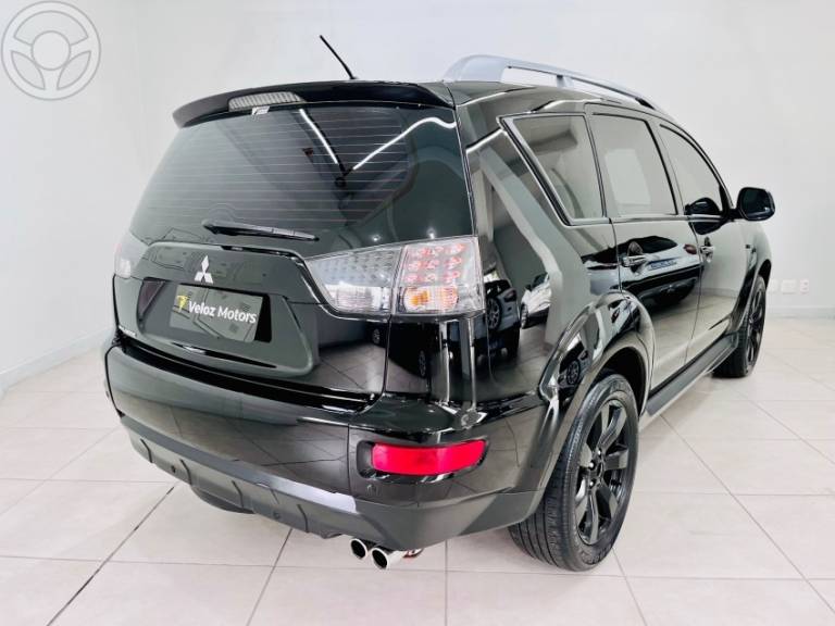 MITSUBISHI - OUTLANDER 3.0 4X4 V6 24V 4P AUTOMÁTICO - 2010/2011 - PRETA - R$ 59.900,00