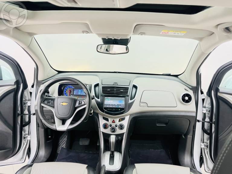 CHEVROLET - TRACKER 1.8 MPFI LTZ 4X2 16V FLEX 4P AUTOMÁTICO - 2015/2015 - PRATA - R$ 69.990,00