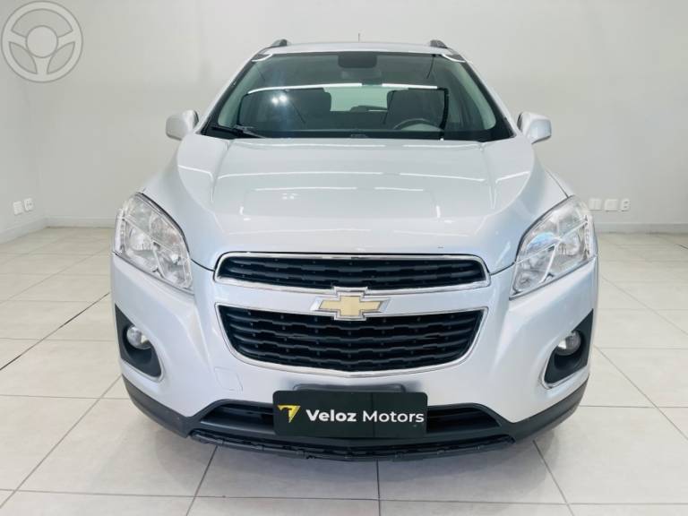 CHEVROLET - TRACKER 1.8 MPFI LTZ 4X2 16V FLEX 4P AUTOMÁTICO - 2013/2014 - PRATA - R$ 74.900,00