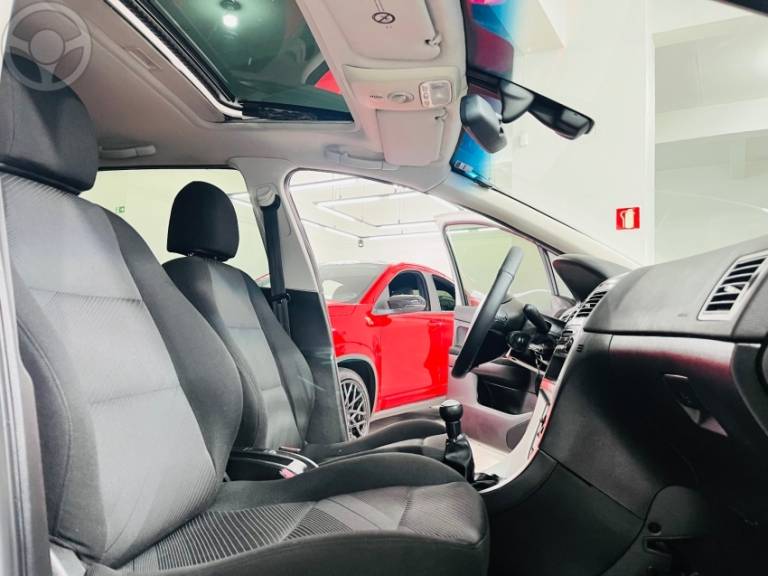 PEUGEOT - 307 1.6 PRESENCE PACK 16V FLEX 4P MANUAL - 2010/2011 - BRANCA - R$ 31.500,00