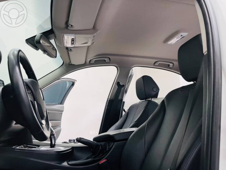 BMW - 320I 2.0 16V TURBO 4P AUTOMÁTICO - 2013/2014 - BRANCA - R$ 94.999,00