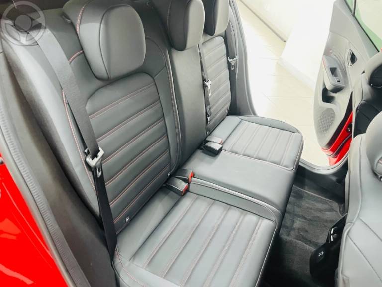FIAT - FASTBACK 1.3 ABARTH 270 TURBO FLEX 4P AUTOMÁTICO - 2024/2024 - VERMELHA - R$ 144.990,00