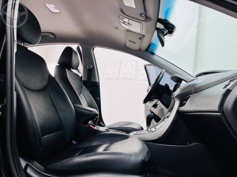 HYUNDAI - ELANTRA 2.0 GLS 16V FLEX 4P AUTOMÁTICO - 2012/2013 - PRETA - R$ 63.900,00