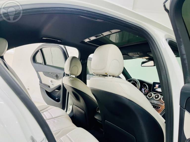 MERCEDES-BENZ - C 250 2.0 CGI SPORT TURBO 16V 4P AUTOMÁTICO - 2016/2016 - BRANCA - R$ 149.990,00