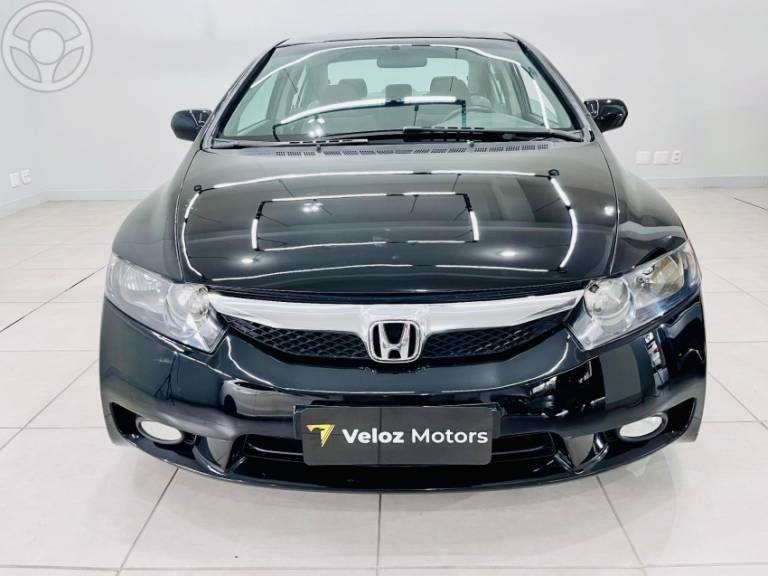 HONDA - CIVIC 1.8 LXS 16V FLEX 4P MANUAL - 2009/2009 - PRETA - R$ 48.900,00