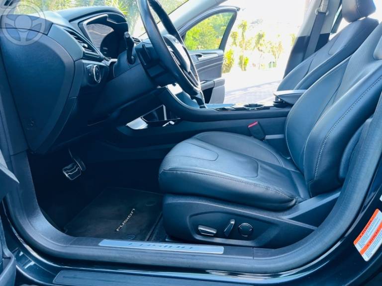 FORD - FUSION 2.0 TITANIUM FWD 16V 4P AUTOMÁTICO - 2014/2015 - PRETA - R$ 79.990,00