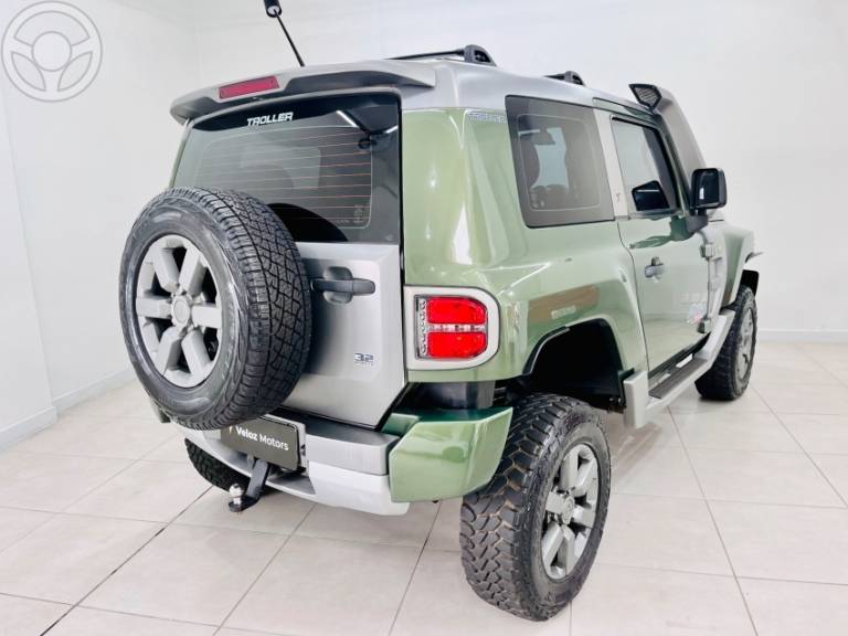 TROLLER - T4 3.2 XLT 4X4 20V TURBO INTERCOOLER DIESEL 2P MANUAL - 2015/2015 - VERDE - R$ 168.900,00