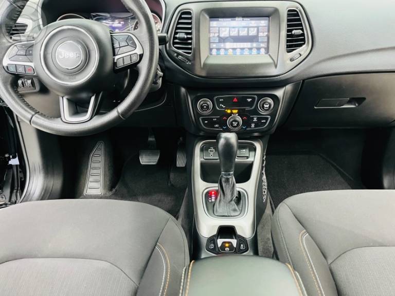 JEEP - COMPASS 2.0 16V FLEX SPORT AUTOMÁTICO - 2018/2019 - PRETA - R$ 96.900,00