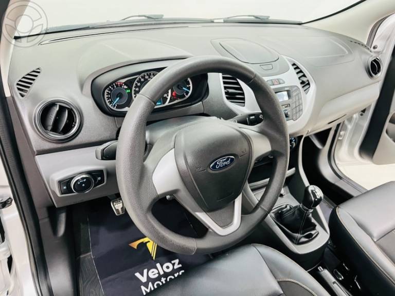 FORD - KA 1.5 TRAIL 16V FLEX 4P MANUAL - 2018/2018 - PRATA - R$ 49.500,00