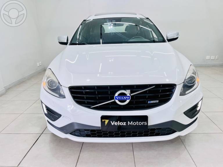 VOLVO - XC60 2.0 T5 R DESIGN TURBO 4P AUTOMÁTICO - 2013/2014 - BRANCA - R$ 79.900,00