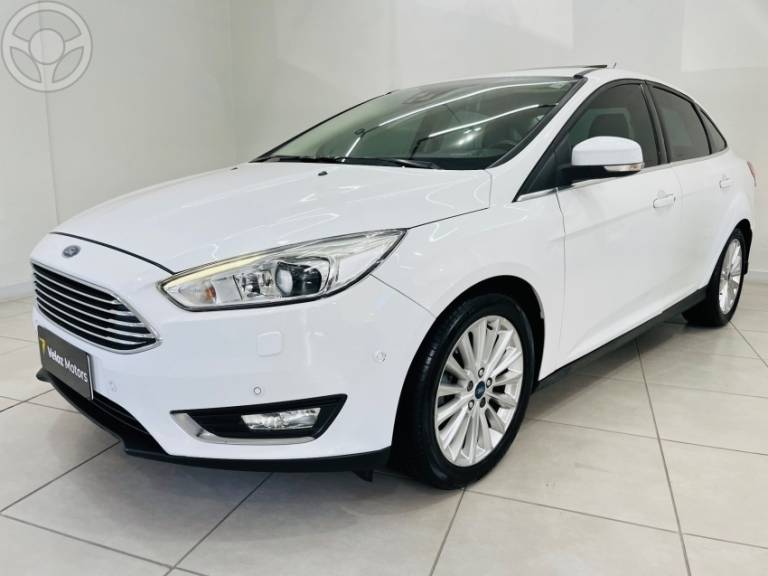 FORD - FOCUS 2.0 TITANIUM PLUS SEDAN 16V FLEX 4P AUTOMÁTICO - 2015/2016 - BRANCA - R$ 69.900,00