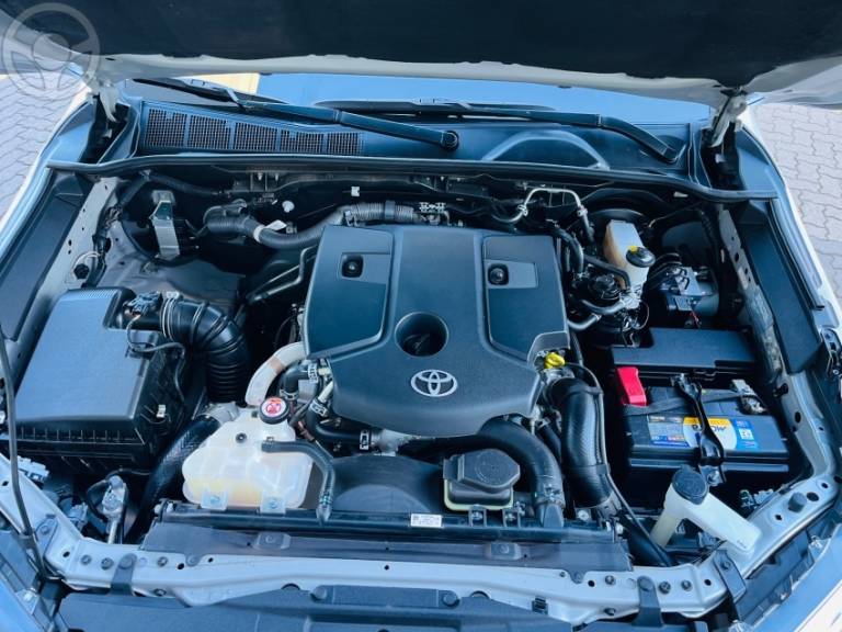 TOYOTA - HILUX 2.8 SRX PLUS 4X4 CD TURBO DIESEL 4P AUTOMÁTICO - 2021/2021 - PRATA - R$ 244.990,00