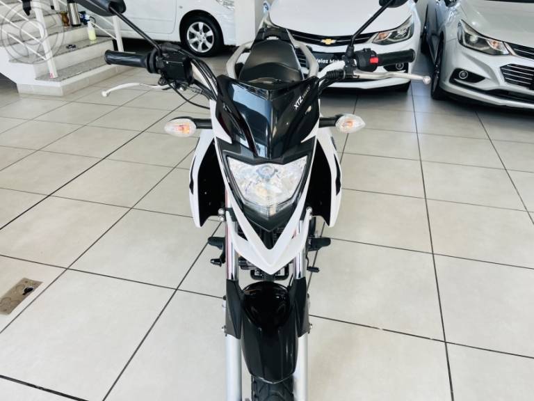 YAMAHA - XTZ CROSSER 150 E - 2021/2022 - BRANCA - R$ 16.900,00