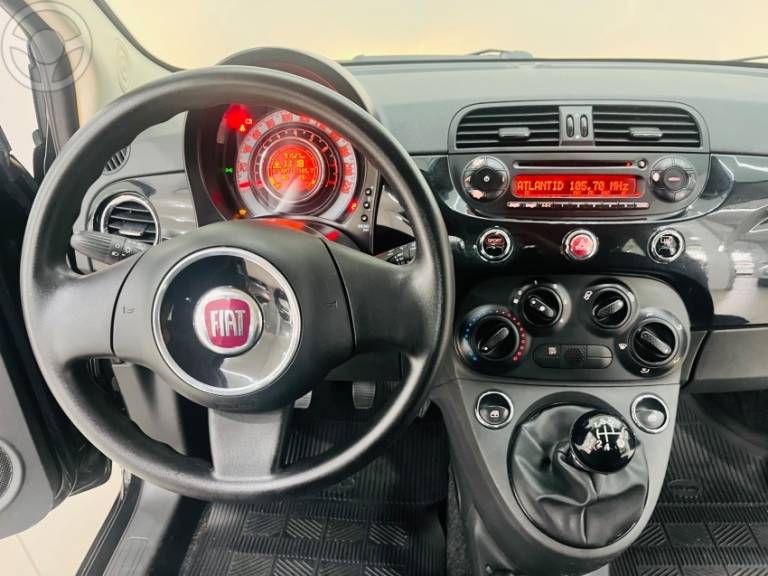 FIAT - 500 1.4 CULT 8V FLEX 2P MANUAL - 2011/2012 - PRETA - R$ 43.990,00