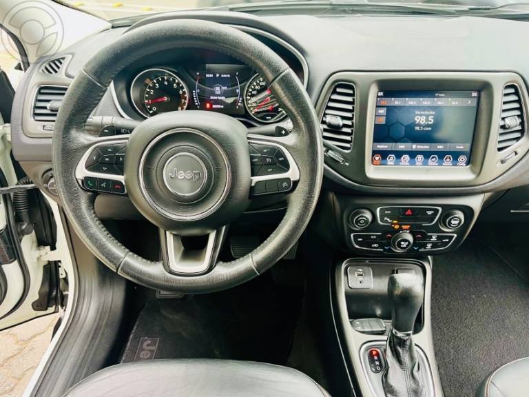 JEEP - COMPASS 2.0 16V FLEX LONGITUDE AUTOMÁTICO - 2017/2018 - BRANCA - R$ 93.990,00