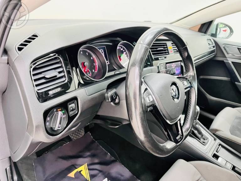 VOLKSWAGEN - GOLF 1.4 TSI HIGHLINE 16V 4P AUTOMÁTICO - 2013/2014 - PRATA - R$ 81.500,00