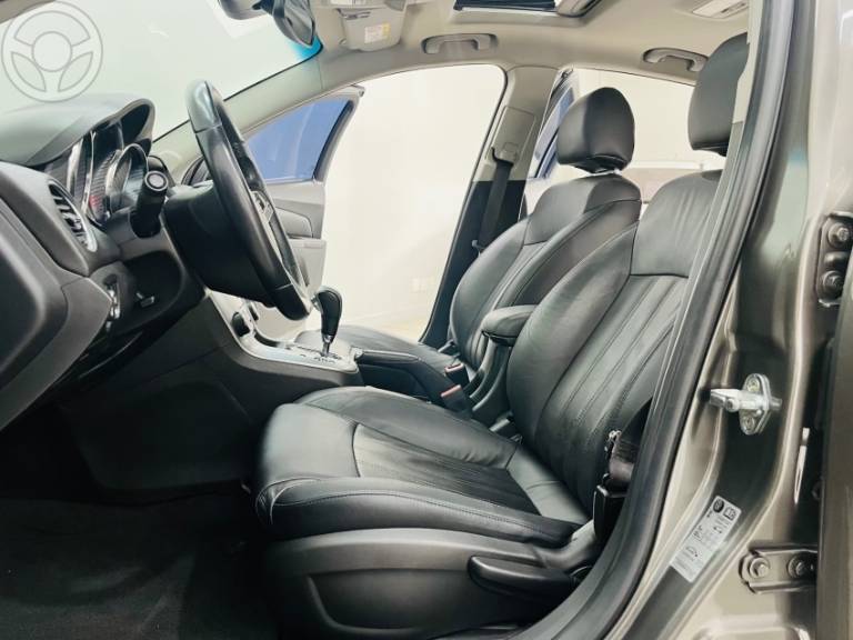 CHEVROLET - CRUZE 1.8 LTZ SPORT6 16V FLEX 4P AUTOMÁTICO - 2014/2014 - CINZA - R$ 72.900,00