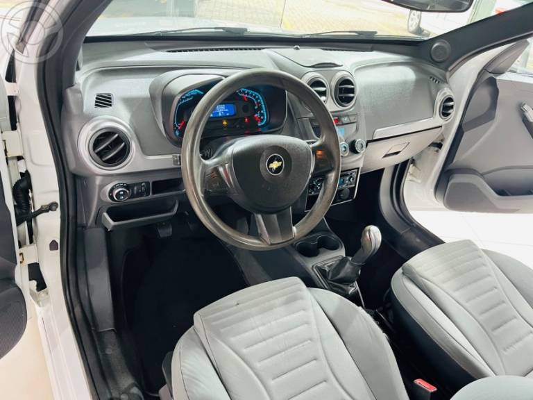 CHEVROLET - MONTANA 1.4 MPFI SPORT CS 8V FLEX 2P MANUAL - 2011/2012 - BRANCA - R$ 47.990,00