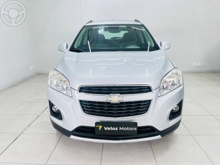 CHEVROLET - TRACKER 1.8 MPFI LTZ 4X2 16V FLEX 4P AUTOMÁTICO - 2015/2015 - PRATA - R$ 69.990,00