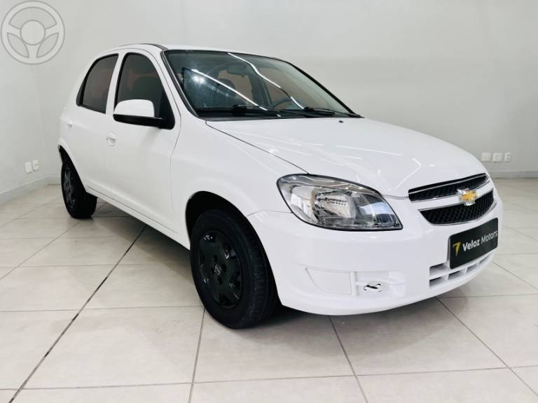 CHEVROLET - CELTA 1.0 MPFI LT 8V FLEX 4P MANUAL - 2013/2013 - BRANCA - R$ 32.900,00