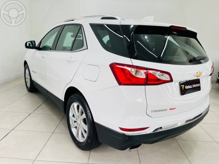 CHEVROLET - EQUINOX 2.0 16V TURBO LT AUTOMÁTICO - 2017/2018 - BRANCA - R$ 102.900,00