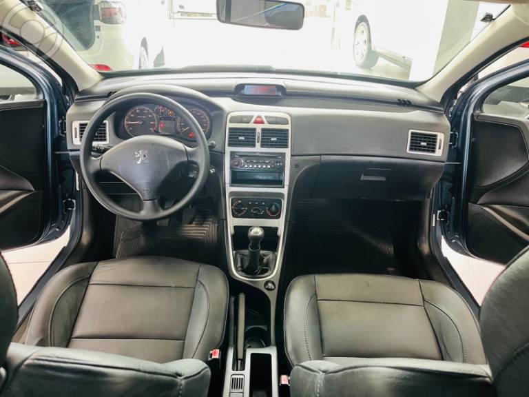 PEUGEOT - 307 1.6 PRESENCE PACK 16V FLEX 4P MANUAL - 2009/2010 - CINZA - R$ 29.990,00